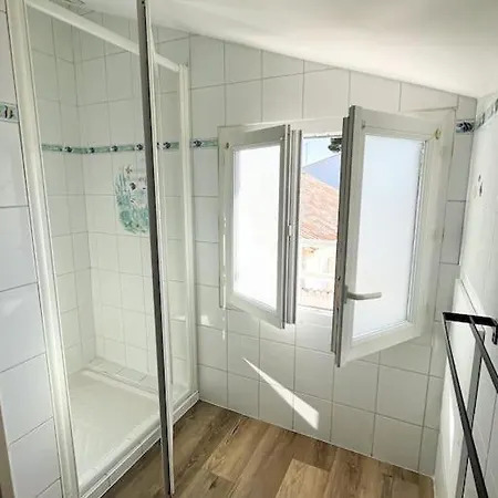 La Grenouillere - A 3 Min Holiday home *
