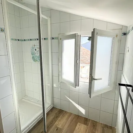 La Grenouillere - A 3 Min בית נופש לה-טראנש-סור-מר